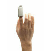 Master palm 2 pulse oximeter in use